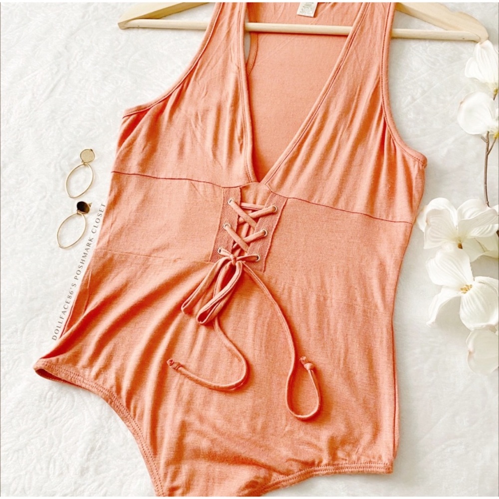 NWOT Soft & Stretch Lace Up Front Bodysuit